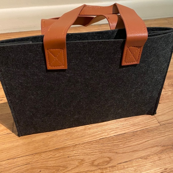 Brand New Felt handbag - Picture 4 of 10